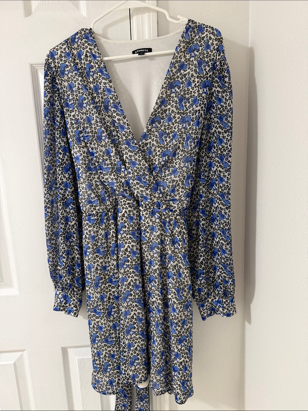 Express Blue and White Floral V-Neck Long Sleeve Mini Dress with Tie Waist